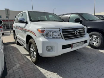 Toyota  Land Cruiser  GXR  2013  Automatic  344,000 Km  8 Cylinder  Four Wheel Drive (4WD)  SUV  White