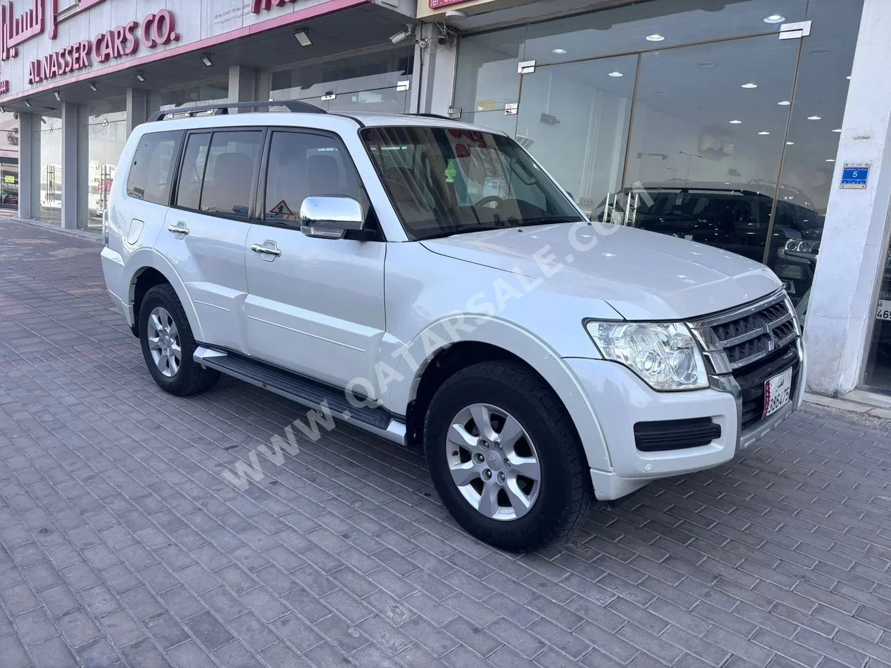 Mitsubishi  Pajero  GLS  2016  Automatic  214,000 Km  6 Cylinder  Four Wheel Drive (4WD)  SUV  White