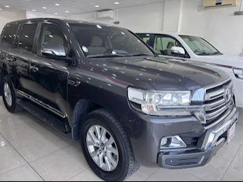 Toyota  Land Cruiser  GXR  2021  Automatic  80,000 Km  8 Cylinder  Four Wheel Drive (4WD)  SUV  Gray