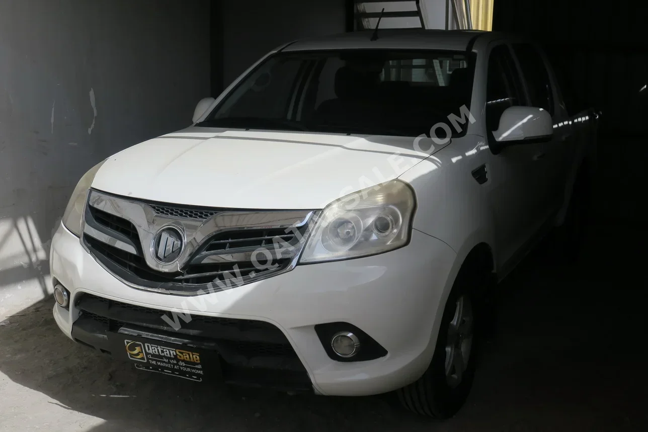 Foton  Pick up  Tunland  2020  Manual  100,000 Km  4 Cylinder  Rear Wheel Drive (RWD)  Pick Up  White