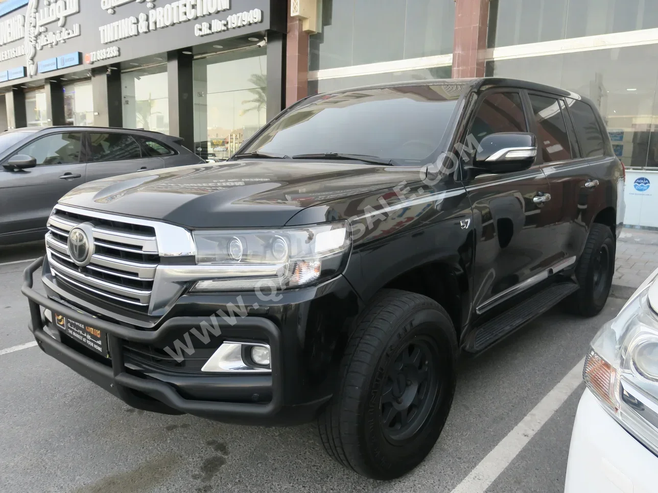 Toyota  Land Cruiser  VXR  2018  Automatic  350,000 Km  8 Cylinder  Four Wheel Drive (4WD)  SUV  Black