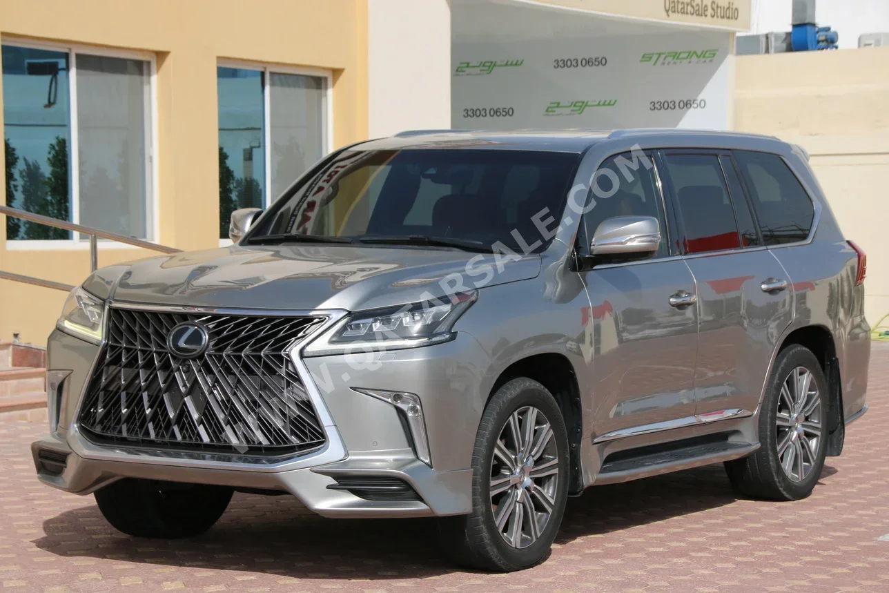 Lexus  LX  570  2017  Automatic  218,000 Km  8 Cylinder  Four Wheel Drive (4WD)  SUV  Sonic Titanium