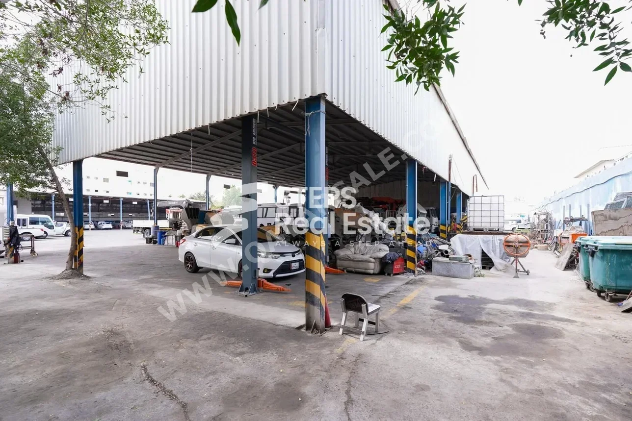 Warehouses & Stores - Al Rayyan  - Industrial Area  -Area Size: 5000 Square Meter