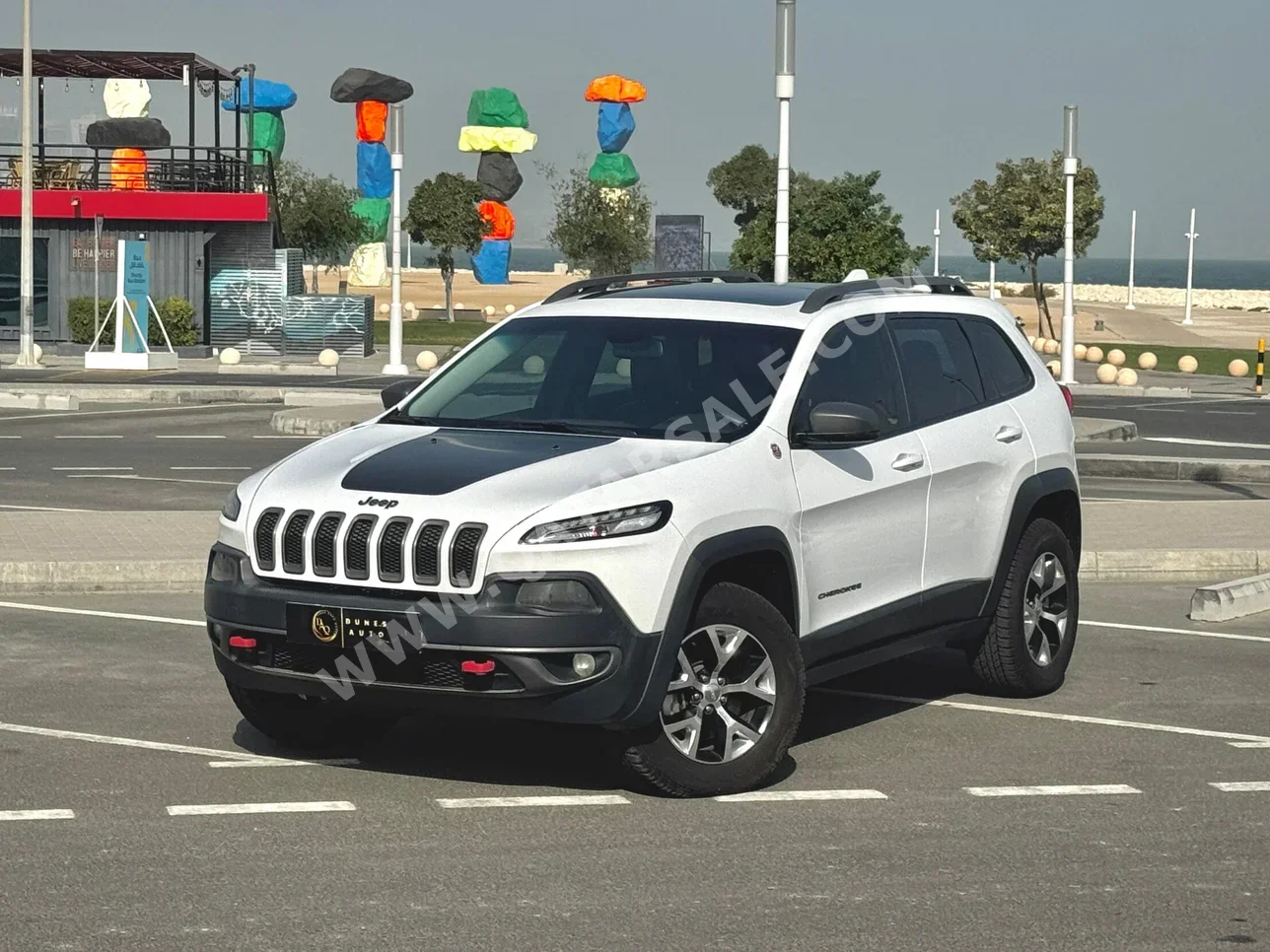 Jeep  Cherokee  TrailHawk  2016  Automatic  94,000 Km  6 Cylinder  Four Wheel Drive (4WD)  SUV  White