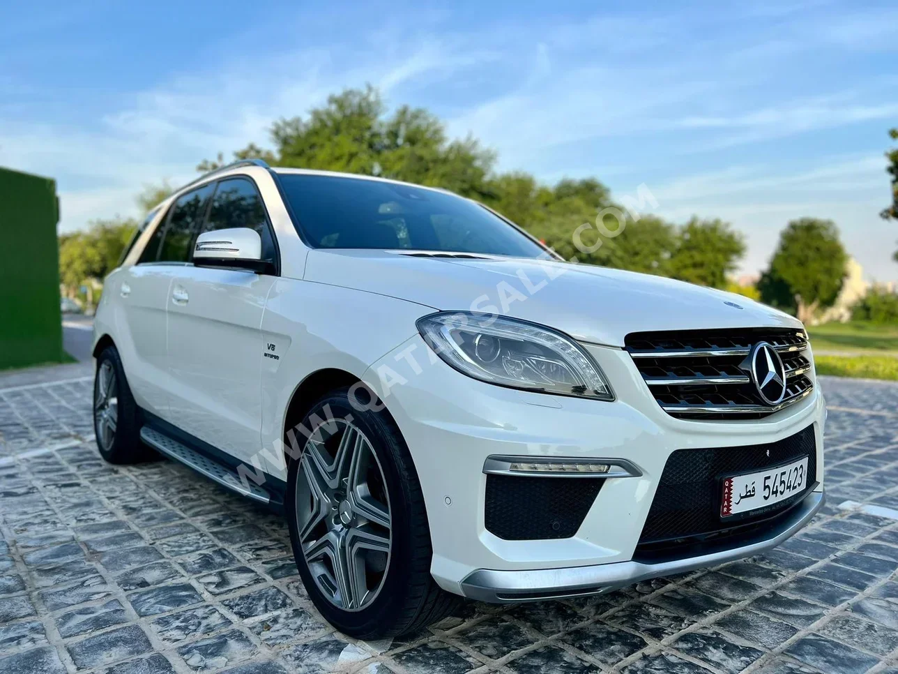 مرسيدس - بنز  ام ال  63 AMG  2014  اوتوماتيك  80,000 كم  8 سلندر  دفع رباعي  اس يو في  أبيض