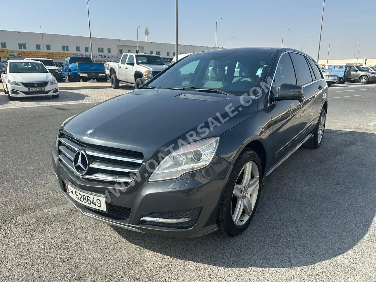 Mercedes-Benz R-Class 350 Gray 2013 For Sale in Qatar