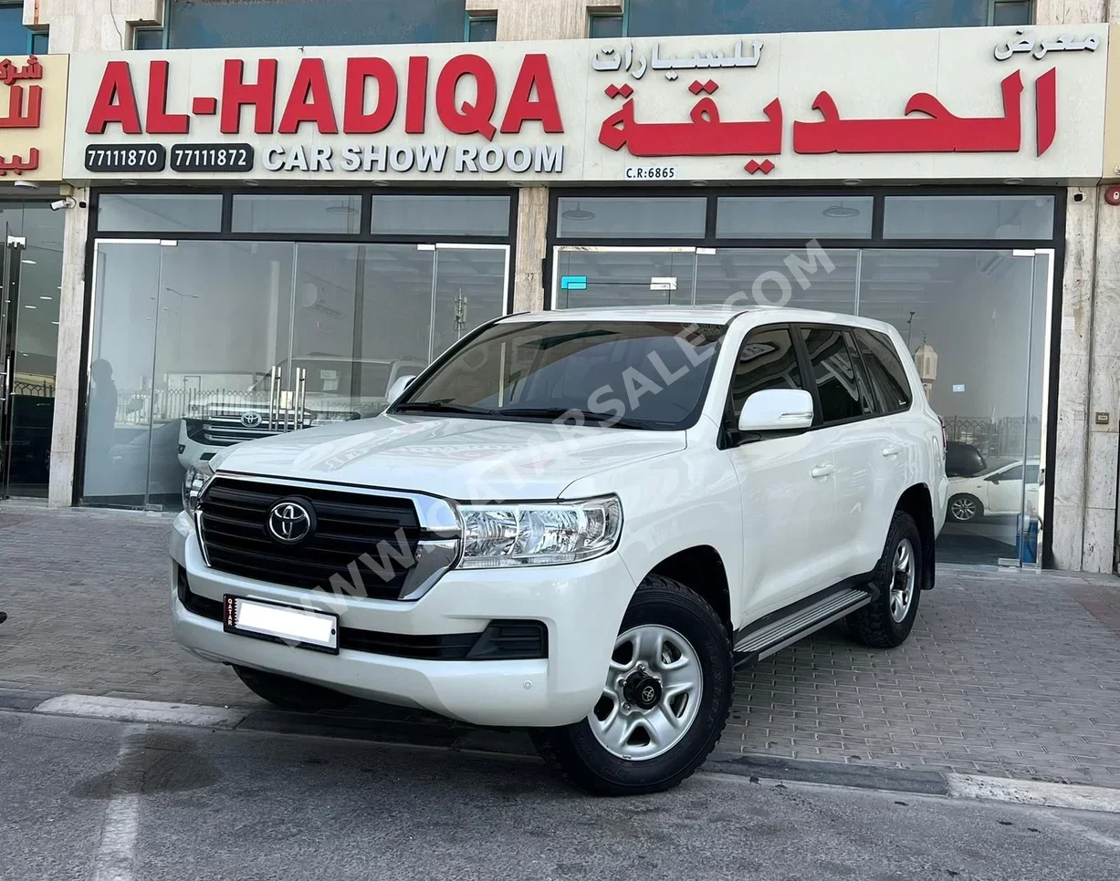 Toyota  Land Cruiser  GX  2021  Automatic  83,000 Km  6 Cylinder  Four Wheel Drive (4WD)  SUV  White