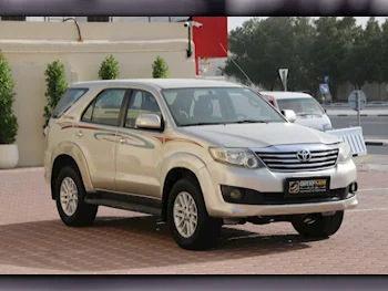 Toyota  Fortuner  SR5  2012  Automatic  287,000 Km  4 Cylinder  Four Wheel Drive (4WD)  SUV  Silver