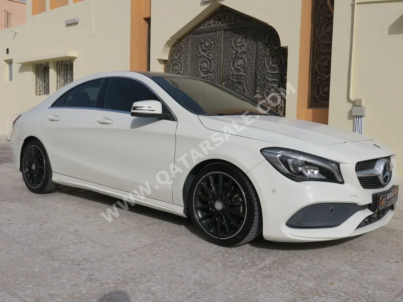 Mercedes-Benz  CLA  250  2018  Automatic  126,000 Km  4 Cylinder  Rear Wheel Drive (RWD)  Sedan  White