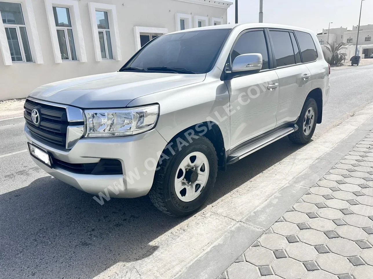 Toyota  Land Cruiser  GX  2020  Automatic  185,000 Km  6 Cylinder  Four Wheel Drive (4WD)  SUV  Silver