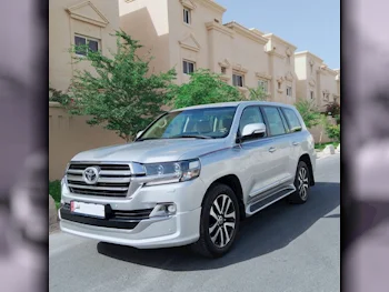  Toyota  Land Cruiser  GXR  2019  Automatic  240,000 Km  8 Cylinder  Four Wheel Drive (4WD)  SUV  Silver  With Warranty