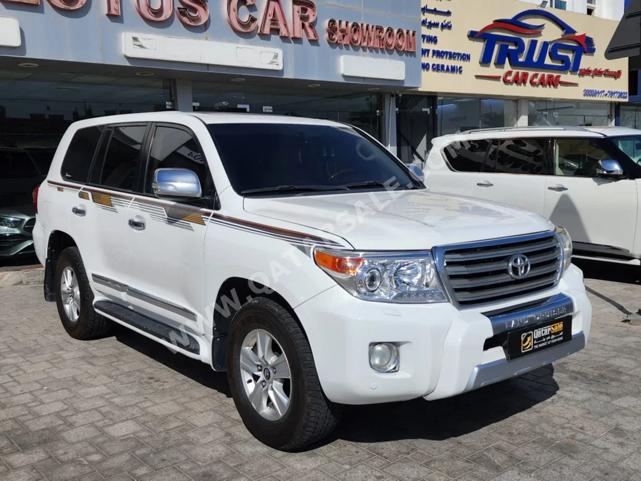  Toyota  Land Cruiser  GXR  2015  Automatic  245,000 Km  8 Cylinder  Four Wheel Drive (4WD)  SUV  White  With Warranty