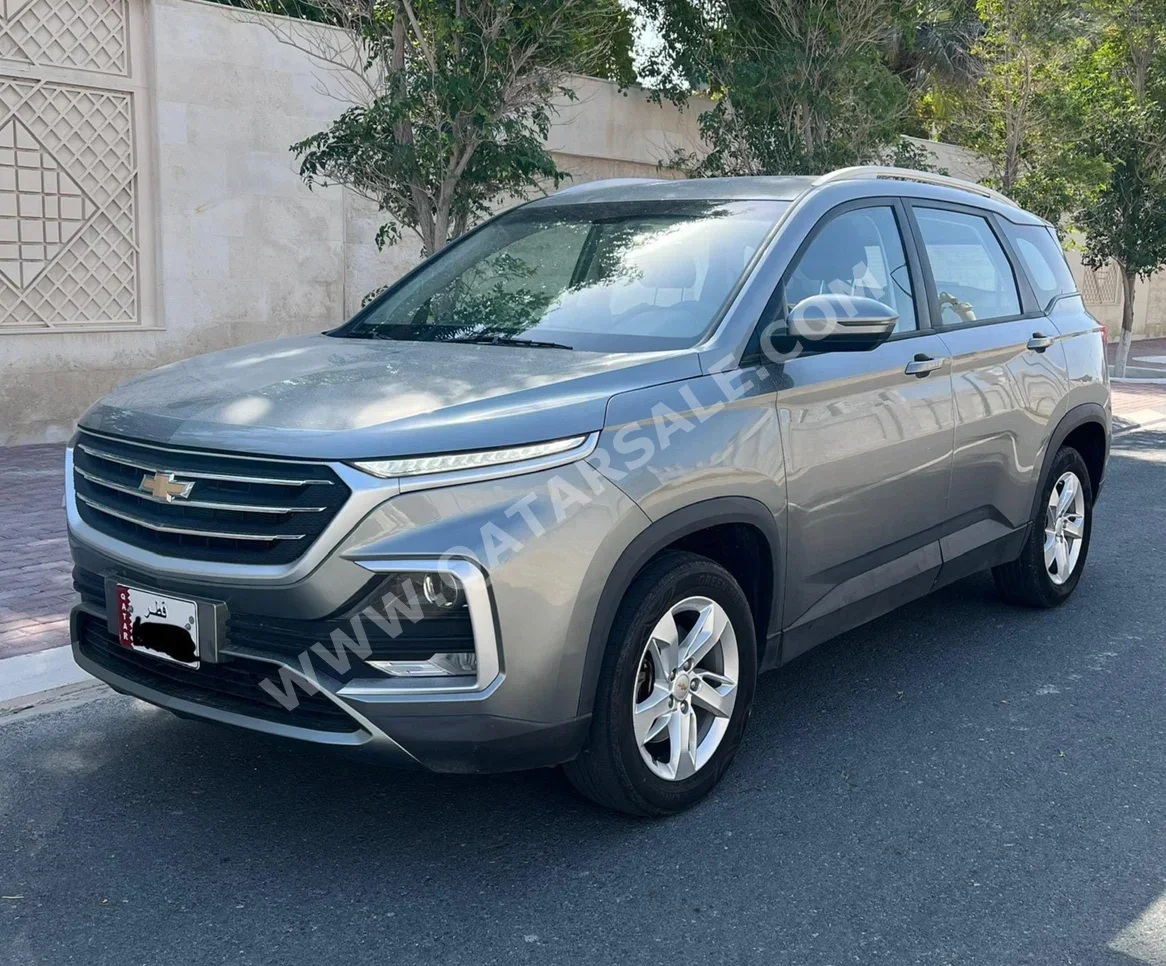 Chevrolet  Captiva  LS  2022  Automatic  66,000 Km  4 Cylinder  Four Wheel Drive (4WD)  SUV  Gray