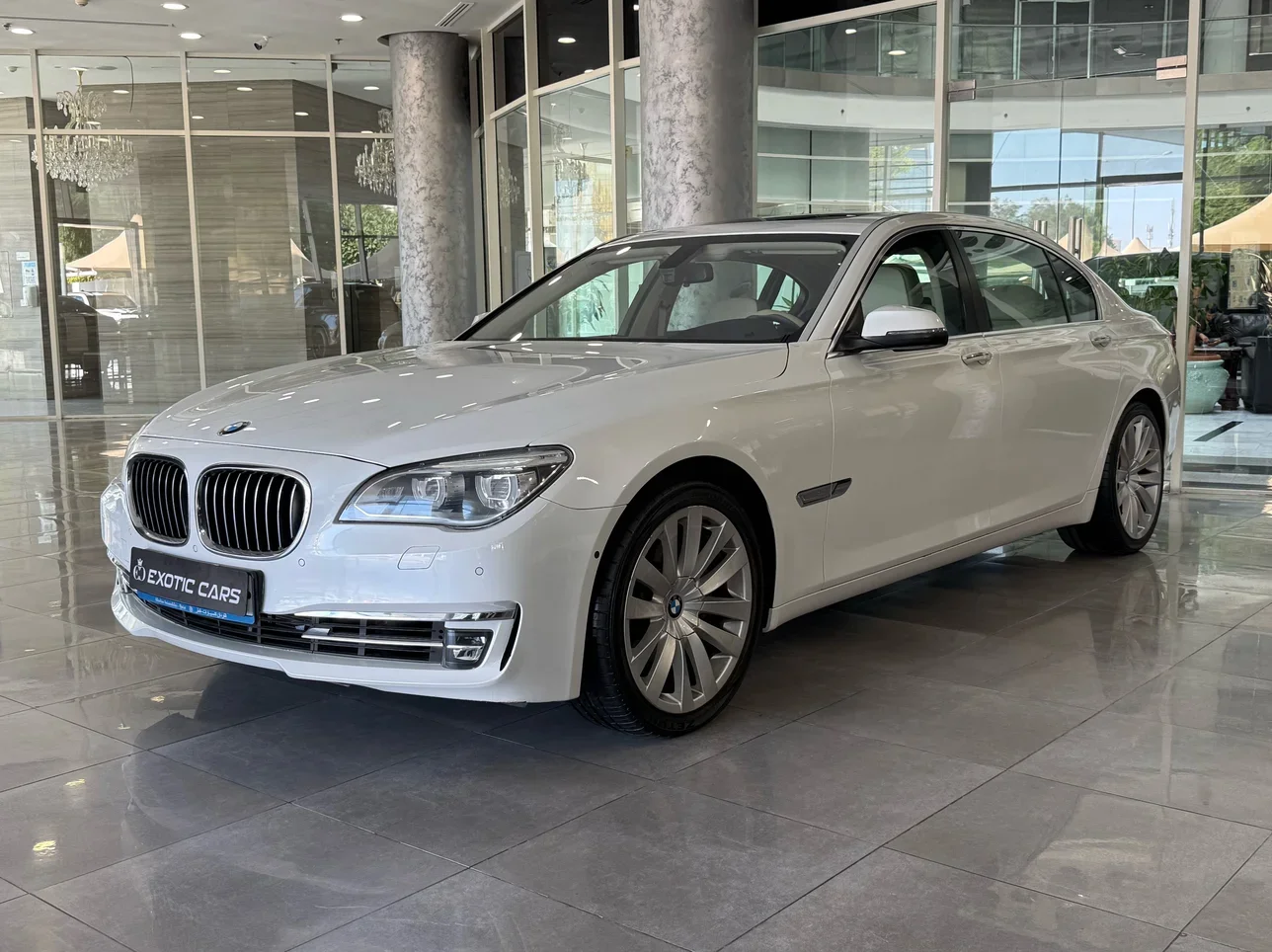 BMW  7-Series  750 Li  2014  Automatic  58,000 Km  8 Cylinder  Rear Wheel Drive (RWD)  Sedan  White