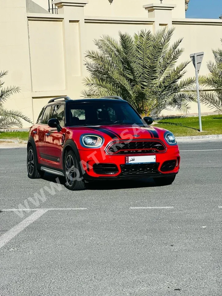 Mini  Cooper  CountryMan  S  2018  Automatic  124,000 Km  4 Cylinder  All Wheel Drive (AWD)  Hatchback  Red