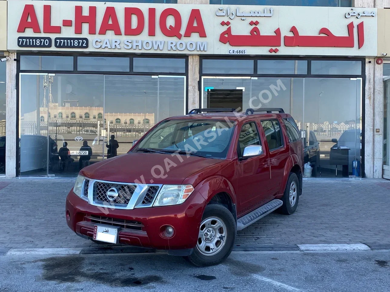 Nissan  Pathfinder  2012  Automatic  183,000 Km  6 Cylinder  Four Wheel Drive (4WD)  SUV  Red