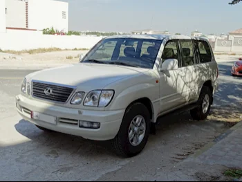 Lexus  LX  470  1999  Automatic  198,000 Km  8 Cylinder  Four Wheel Drive (4WD)  SUV  White