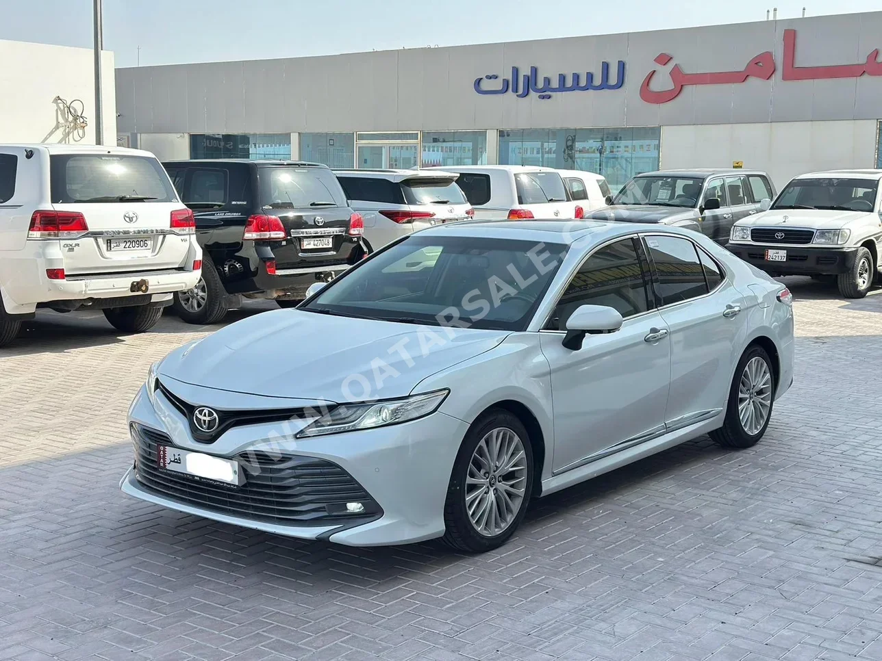 Toyota  Camry  Limited  2020  Automatic  112,000 Km  6 Cylinder  Front Wheel Drive (FWD)  Sedan  White