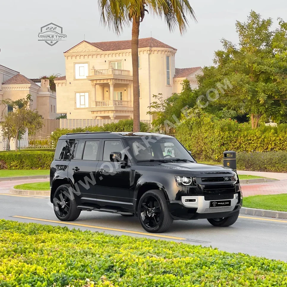 Land Rover  Defender  110 HSE  2023  Automatic  36,000 Km  6 Cylinder  Four Wheel Drive (4WD)  SUV  Black  With Warranty