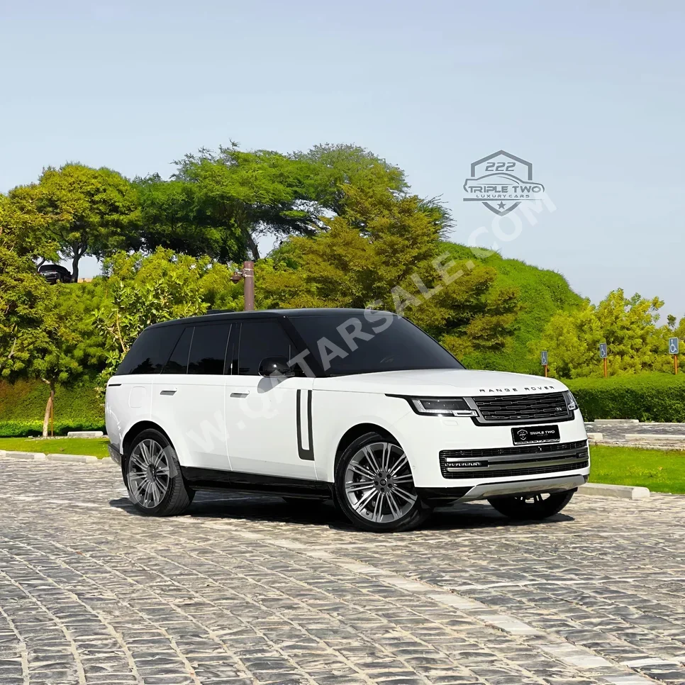 Land Rover  Range Rover  Vogue HSE  2023  Automatic  30,000 Km  8 Cylinder  Four Wheel Drive (4WD)  SUV  White  With Warranty