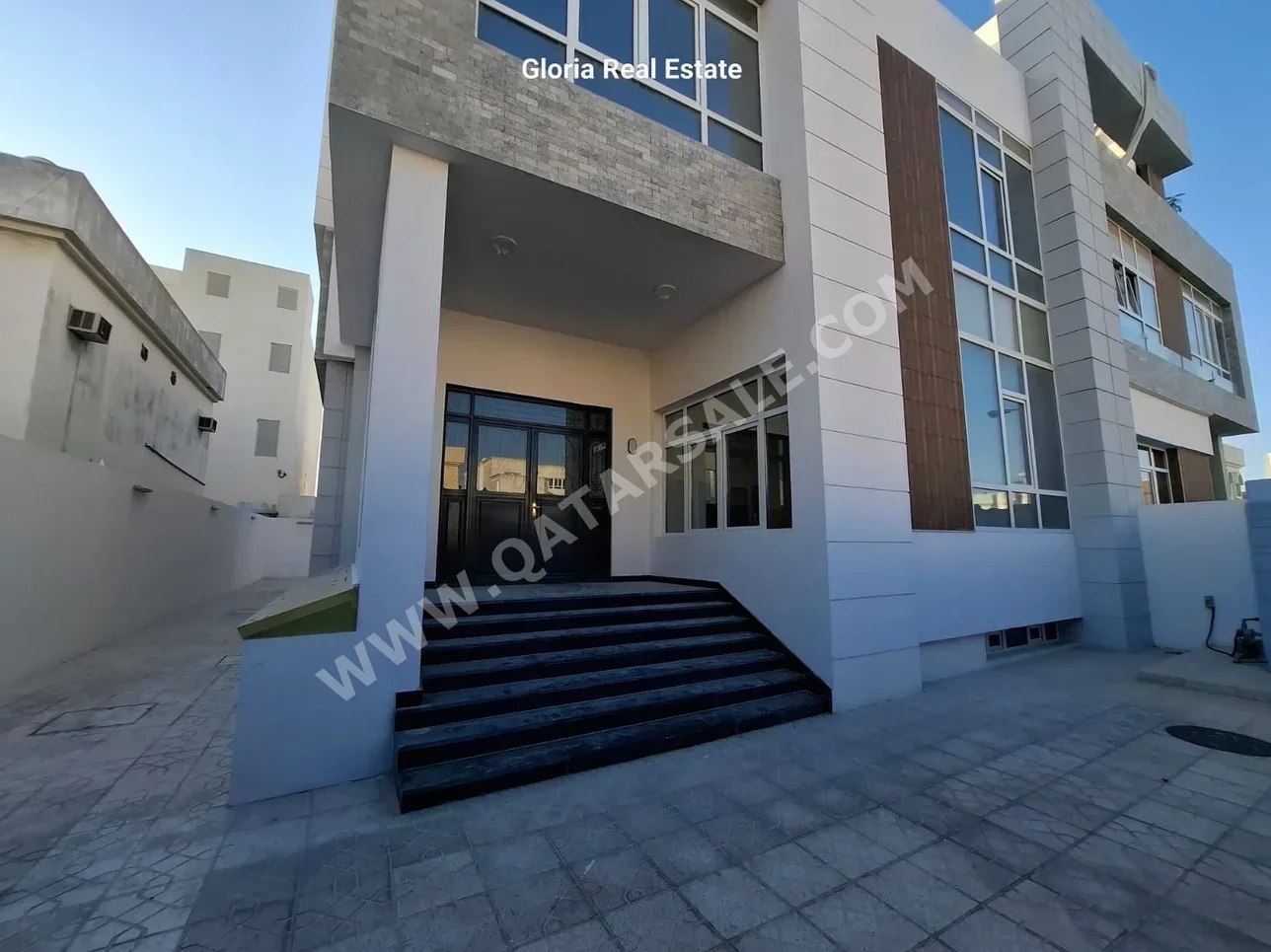 Family Residential  - Not Furnished  - Doha  - Nuaija  - 8 Bedrooms