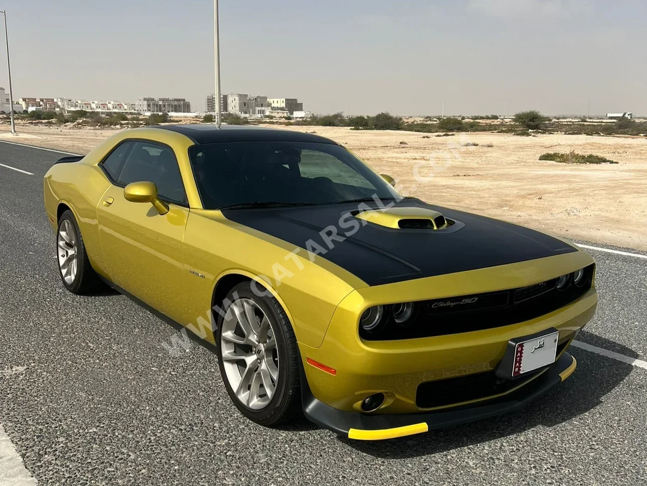 Dodge  Challenger  R/T SHAKER  2020  Automatic  11,000 Km  8 Cylinder  Rear Wheel Drive (RWD)  Coupe / Sport  Gold  With Warranty