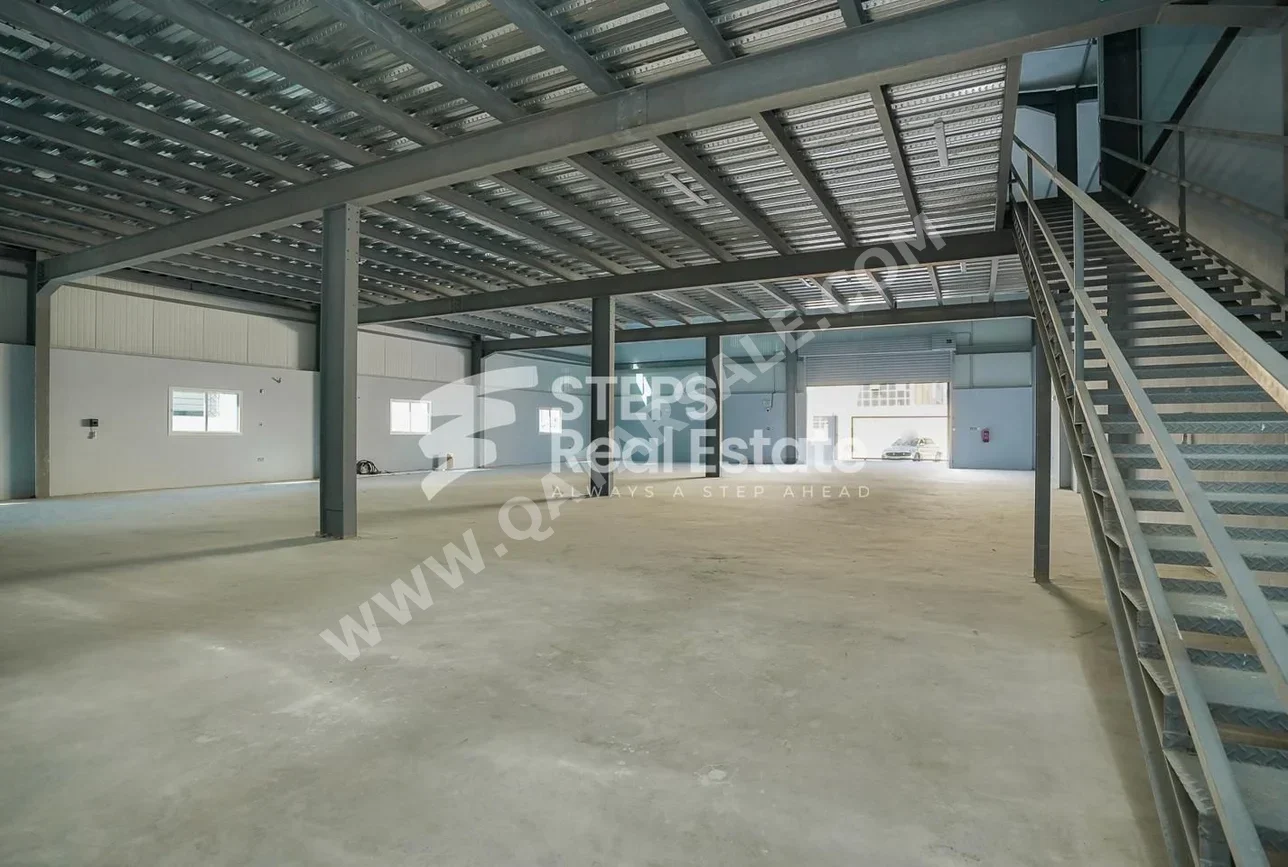 Warehouses & Stores - Al Wakrah  - Barkit Al Awamer  -Area Size: 1000 Square Meter