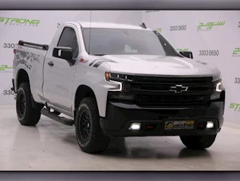 Chevrolet  Silverado  Trail Boss  2021  Automatic  53,000 Km  8 Cylinder  Four Wheel Drive (4WD)  Pick Up  Silver