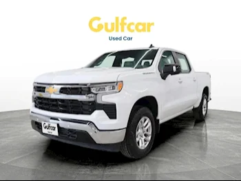 Chevrolet  Silverado  LT  2024  Automatic  20 Km  8 Cylinder  Four Wheel Drive (4WD)  Pick Up  White  With Warranty