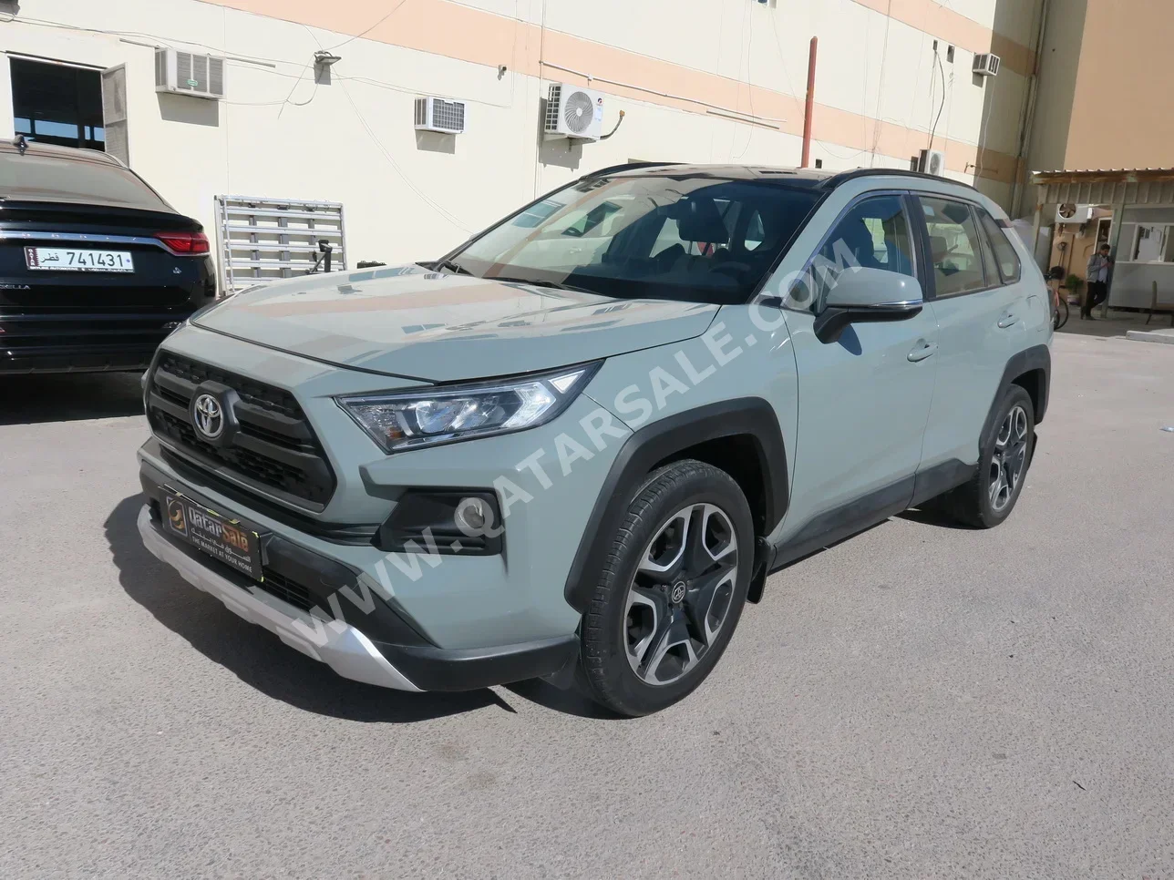 Toyota  Rav 4  2019  Automatic  126,000 Km  4 Cylinder  Four Wheel Drive (4WD)  SUV  Green  With Warranty