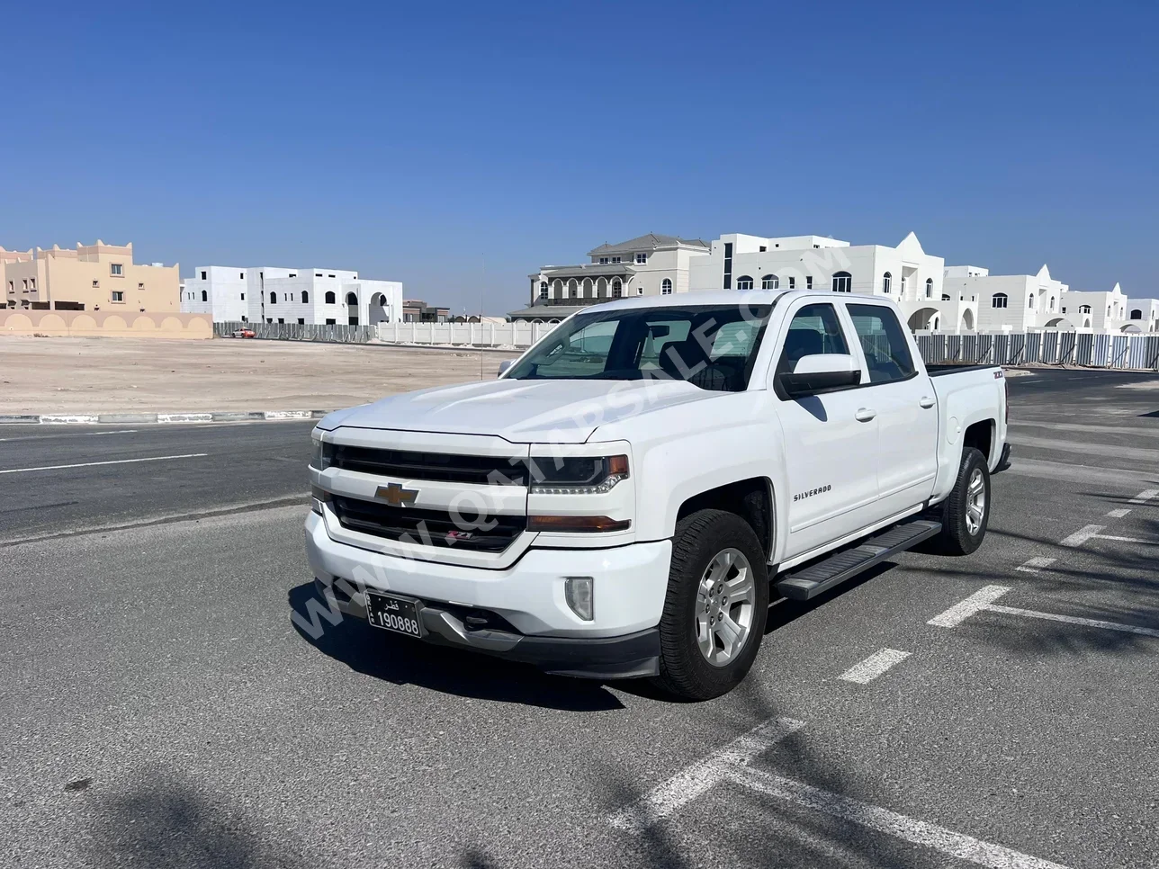 Chevrolet  Silverado  LT  2017  Automatic  149,000 Km  8 Cylinder  Four Wheel Drive (4WD)  Pick Up  White