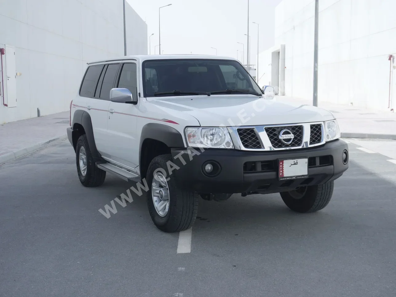 Nissan  Patrol  Safari  2019  Automatic  141,000 Km  6 Cylinder  Four Wheel Drive (4WD)  SUV  White