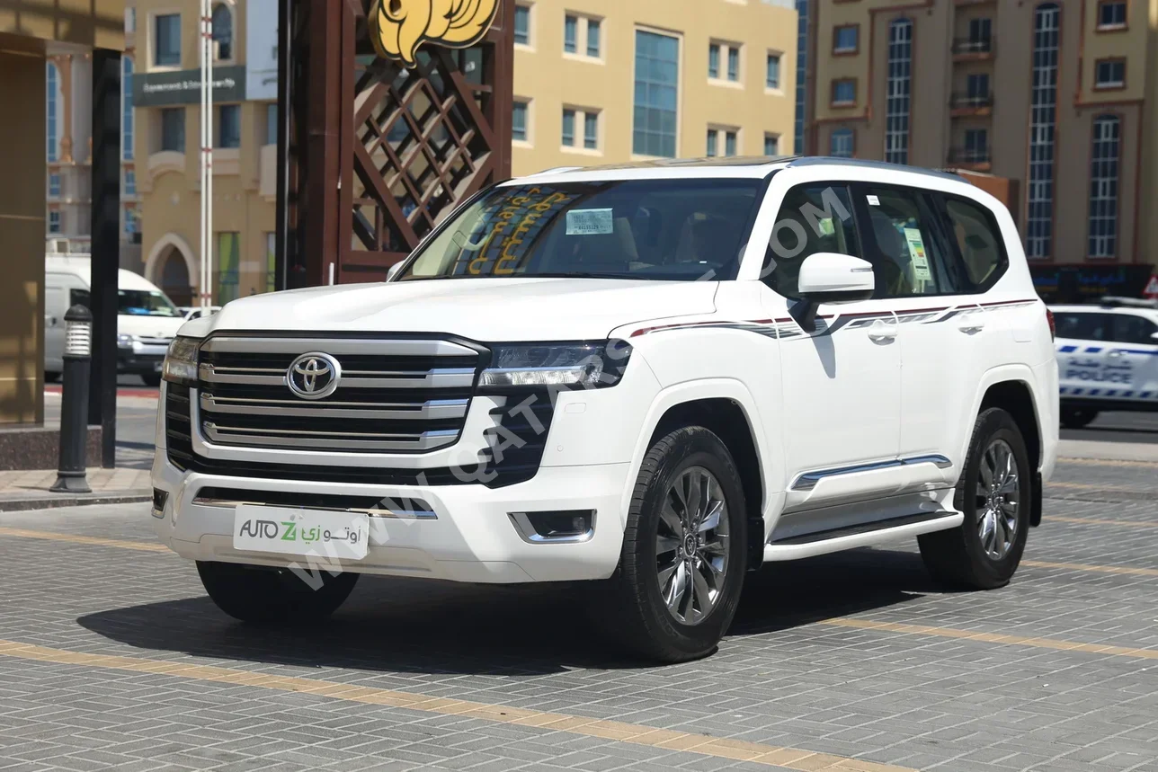 Toyota  Land Cruiser  GXR Twin Turbo  2024  Automatic  5,300 Km  6 Cylinder  Four Wheel Drive (4WD)  SUV  White  With Warranty