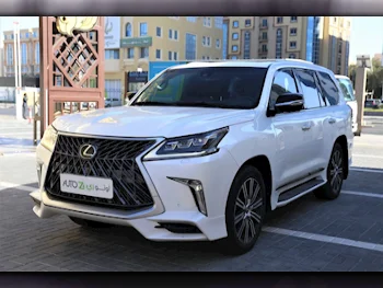 Lexus  LX  570 S  2017  Automatic  204,000 Km  8 Cylinder  Four Wheel Drive (4WD)  SUV  White