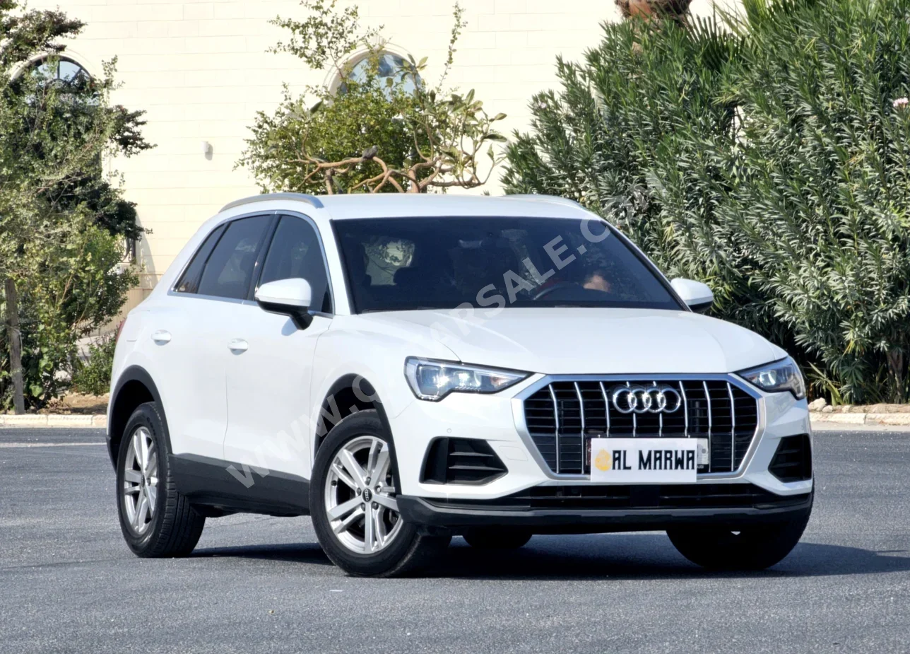 Audi  Q3  40 TFSI Quattro  2022  Automatic  39,000 Km  4 Cylinder  Front Wheel Drive (FWD)  SUV  White  With Warranty