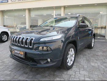 Jeep  Cherokee  2017  Automatic  92,000 Km  6 Cylinder  Four Wheel Drive (4WD)  SUV  Gray