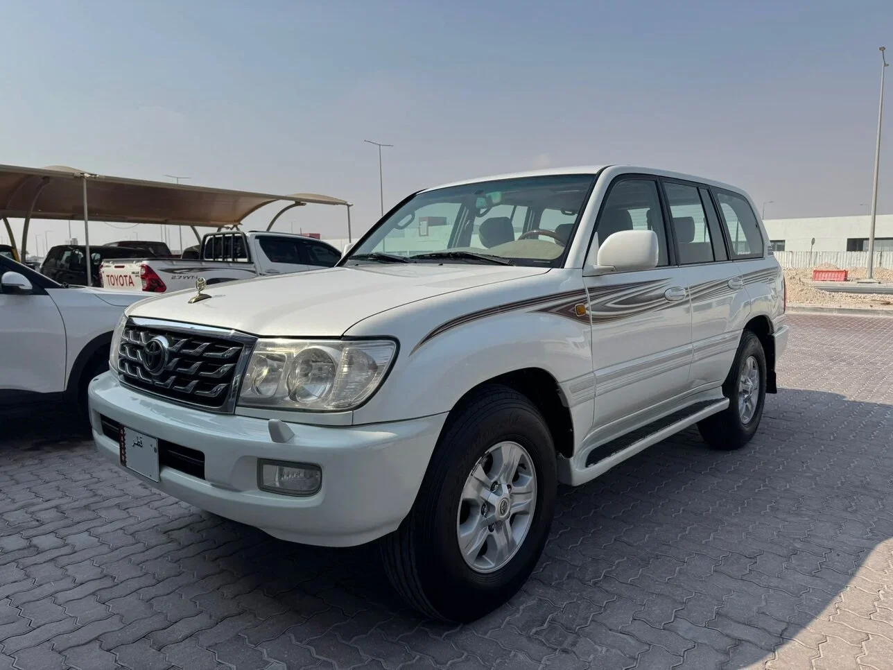 Toyota  Land Cruiser  GXR  2007  Manual  300,000 Km  8 Cylinder  Four Wheel Drive (4WD)  SUV  Silver