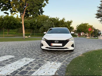 Hyundai  Accent  Sedan  White  2025