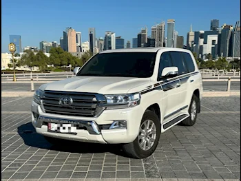 Toyota  Land Cruiser  GXR  2016  Automatic  178,000 Km  8 Cylinder  Four Wheel Drive (4WD)  SUV  Pearl