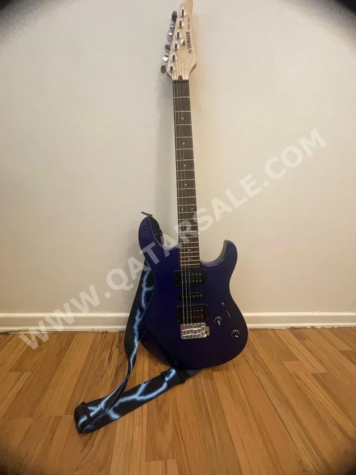 Electric Guitar  Yamaha  Blue  Amplifier Included  Bag Case Included /  For Beginners