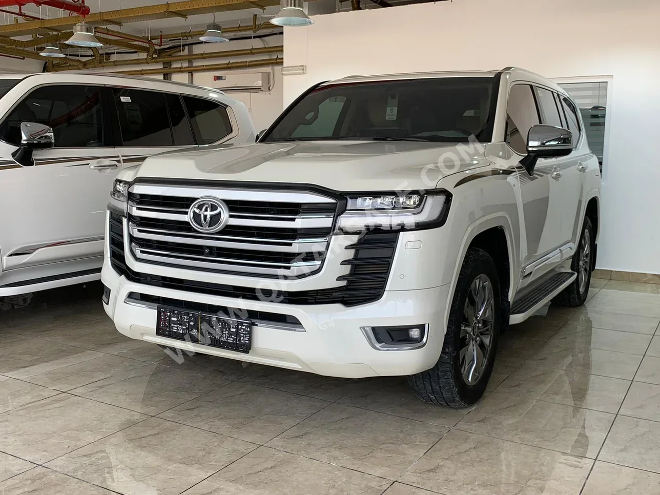 Toyota  Land Cruiser  VX Twin Turbo  2023  Automatic  44,000 Km  6 Cylinder  Four Wheel Drive (4WD)  SUV  White