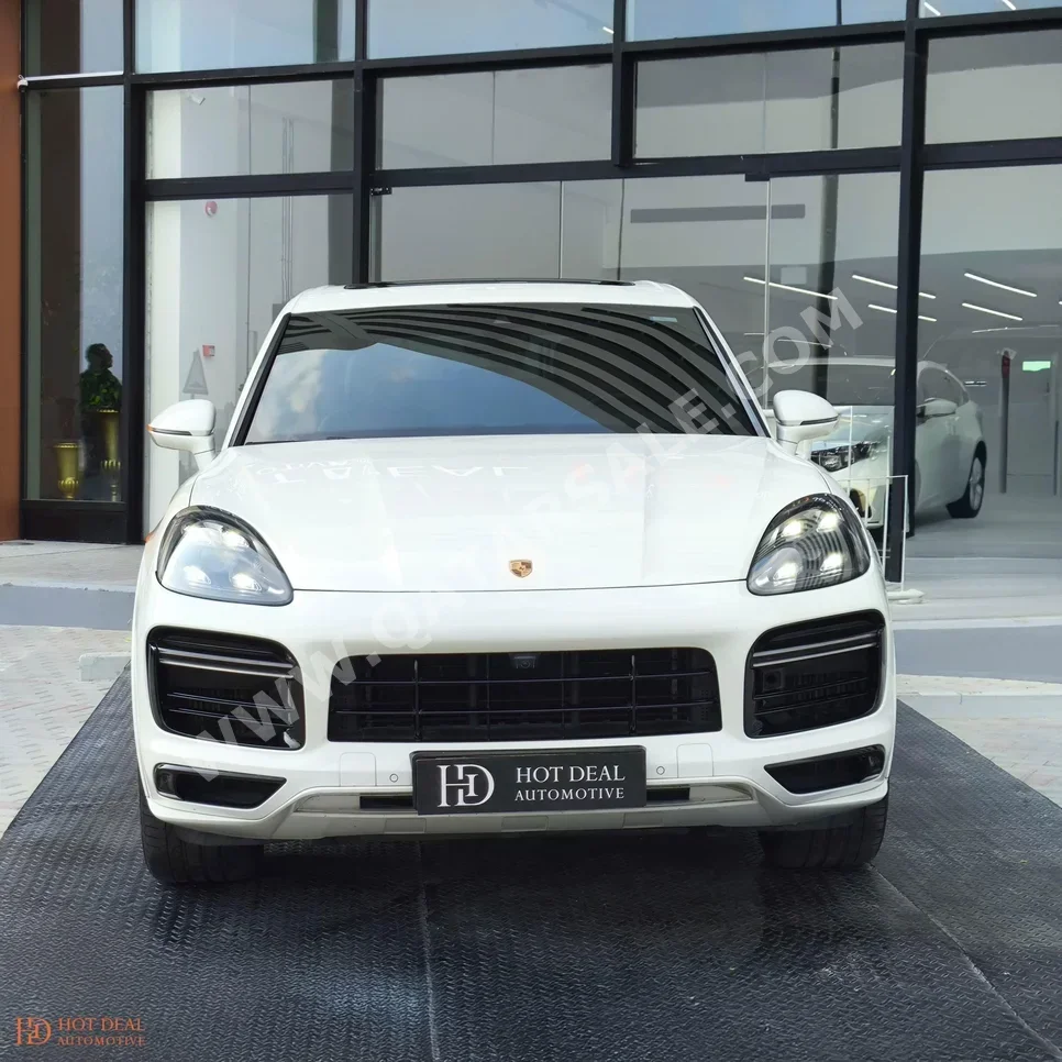 Porsche  Cayenne  Turbo  2018  Automatic  85,500 Km  8 Cylinder  Four Wheel Drive (4WD)  SUV  White