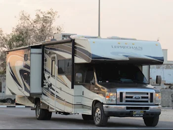 Caravan - 2014  - White  -Made in United States of America(USA)  - 17,000 Km