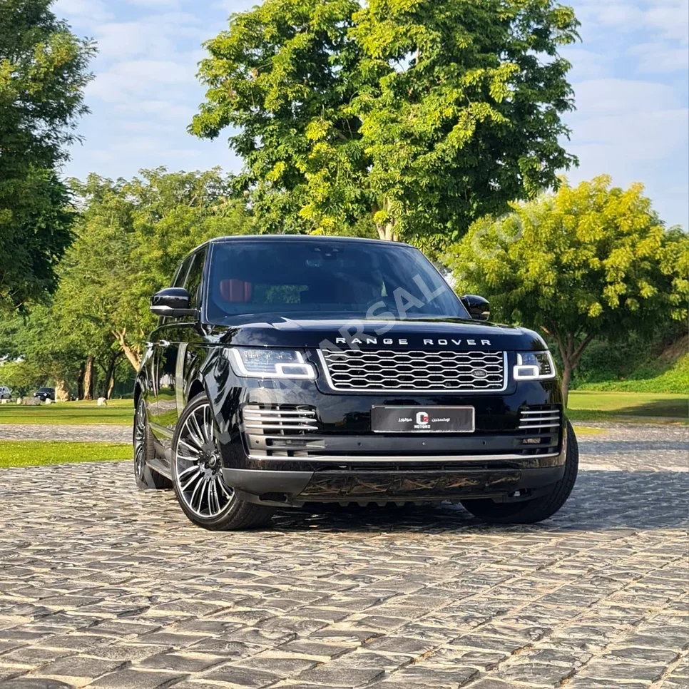  Land Rover  Range Rover  Vogue  Autobiography  2018  Automatic  140,000 Km  8 Cylinder  Four Wheel Drive (4WD)  SUV  Black  With Warranty