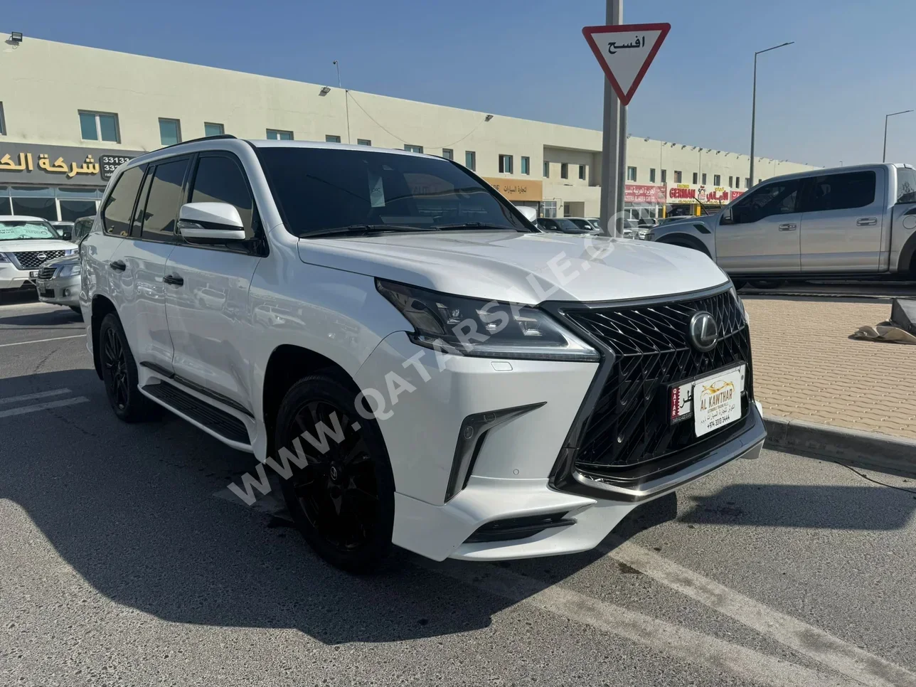 Lexus  LX  570 S Black Edition  2019  Automatic  224,000 Km  8 Cylinder  Four Wheel Drive (4WD)  SUV  White