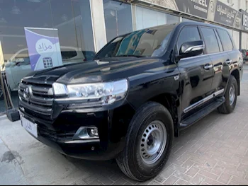 Toyota  Land Cruiser  VXR  2014  Automatic  390,000 Km  8 Cylinder  Four Wheel Drive (4WD)  SUV  Black