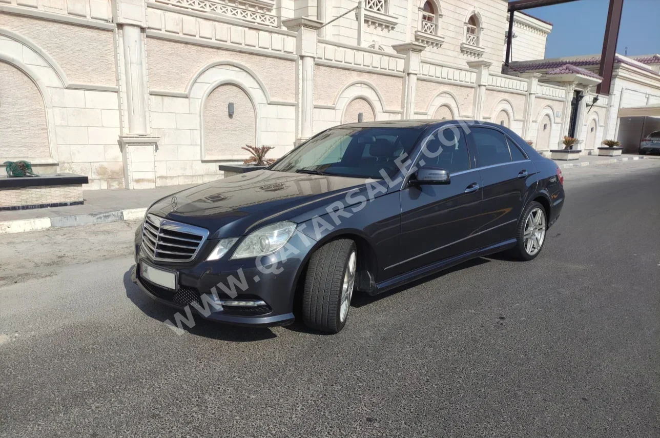 Mercedes-Benz  E-Class  300  2013  Automatic  142,000 Km  6 Cylinder  Rear Wheel Drive (RWD)  Sedan  Gray