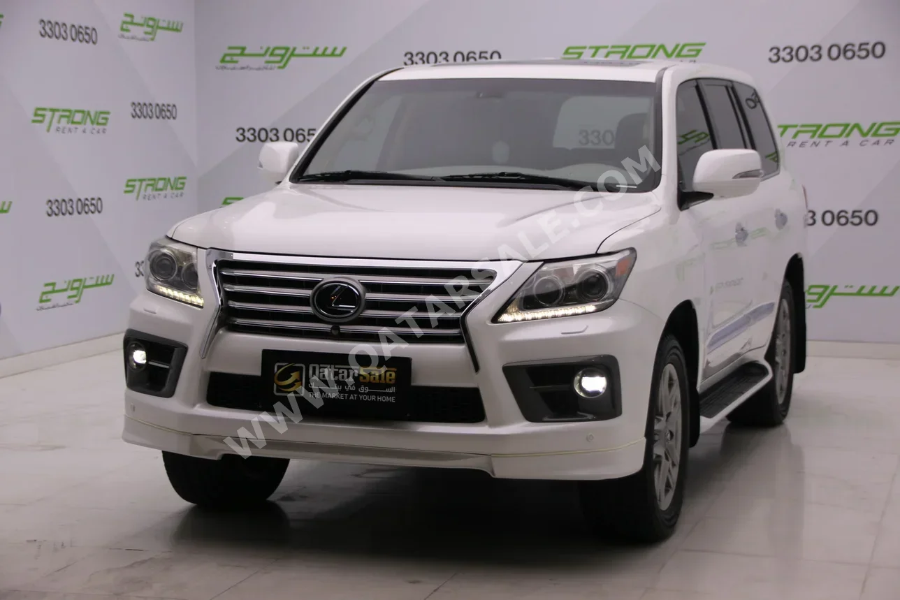 Lexus  LX  570  2012  Automatic  273,000 Km  8 Cylinder  Four Wheel Drive (4WD)  SUV  White