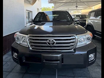 Toyota  Land Cruiser  VXR  2015  Automatic  80,104 Km  8 Cylinder  Four Wheel Drive (4WD)  SUV  Dark Gray