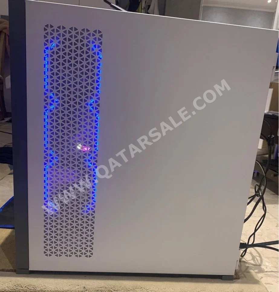 كمبيوتر ألعاب - إنتل كور أي9  - ام اس اي  - ان فيديا جي فورس  - ار تي اكس 3080  - 8 جيجابايت -  32 جيجابايت (8 × 4)  \ دي دي ار 4 - القرص الثابت:  1 تيرا بايت - القرص الصلب:  غير مثبت
